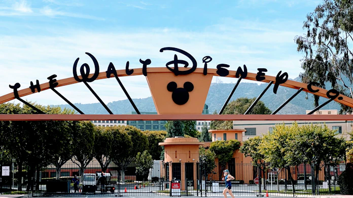 米ディズニーも動画配信の伸び鈍化 1 3月は13 減収 日本経済新聞 米ディズニーも動画配信の伸び鈍化 1 3月は13 減収 日本経済新聞