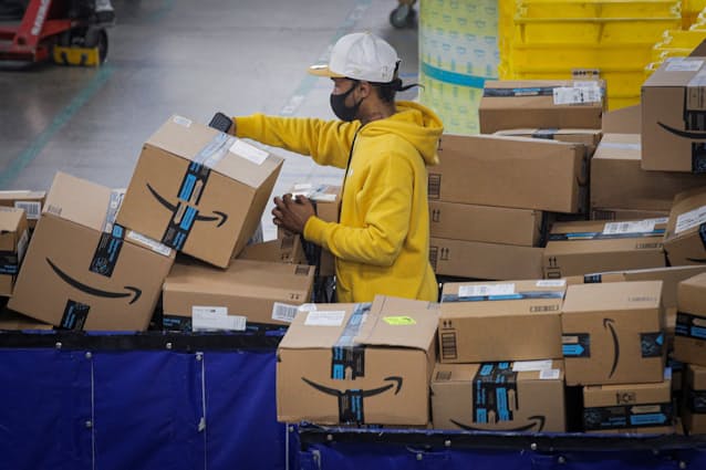 新型コロナ Amazon 北米で7 5万人雇用 最大11万円の一時金支給 日本経済新聞 新型コロナ Amazon 北米で7 5万人雇用 最大11万円の一時金支給 日本経済新聞
