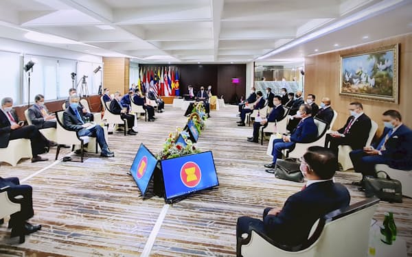 ミャンマー国軍 民主派 政府 26人を反逆罪で指名手配 日本経済新聞 ミャンマー国軍 民主派 政府 26人を反逆罪で指名手配 日本経済新聞