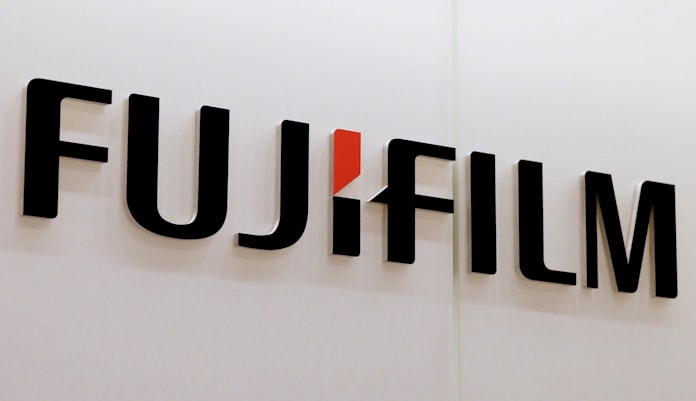 富士フイルム ライセンス供与 Ips細胞で眼疾患治療 日本経済新聞