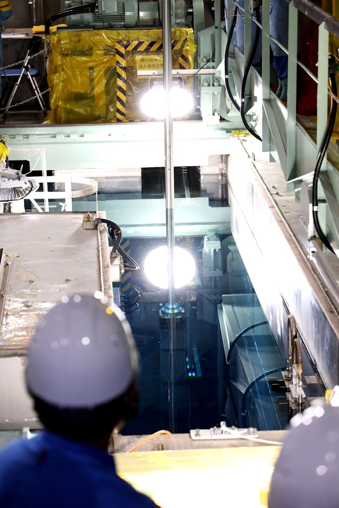 関西電力 美浜3号機に燃料挿入 40年超原発再稼働へ 日本経済新聞 関西電力 美浜3号機に燃料挿入 40年超原発再稼働へ 日本経済新聞