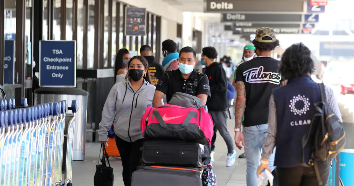 新型コロナ 欧米で人の移動広がる 米 空港利用者がコロナ後最多 日本経済新聞