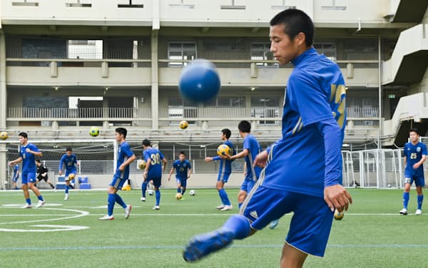 佐賀学園サッカー部で監督が体罰 指導を無期限停止 日本経済新聞 佐賀学園サッカー部で監督が体罰 指導を無期限停止 日本経済新聞
