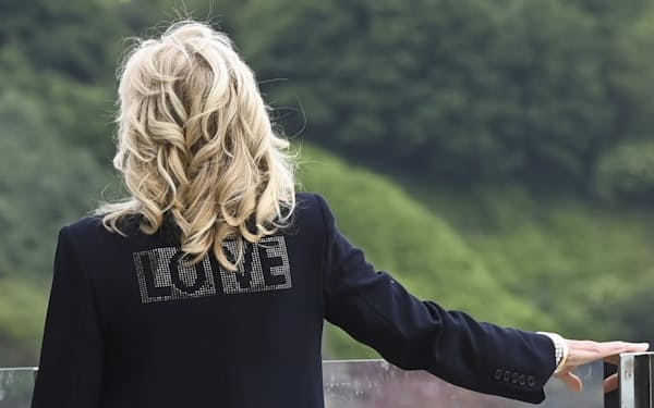 コーン氏 Ibm副会長に 前nec委員長 日本経済新聞