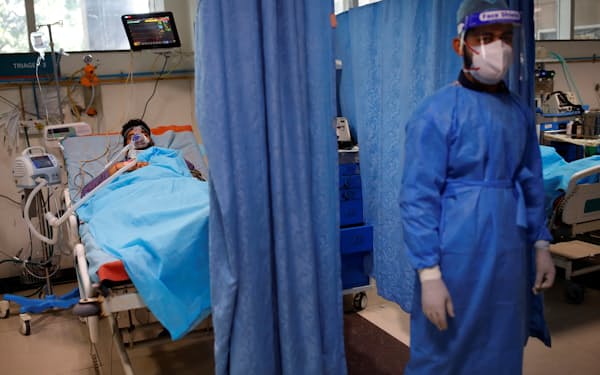 インドでは新型コロナウイルスの感染爆発が続く=ロイター