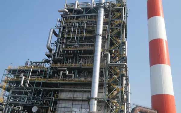 エチレン設備稼働率 4月は95 3 高稼働率を維持 日本経済新聞