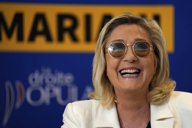 仏極右が日本女性擁立 県議選 同化モデルに 日本経済新聞 仏極右が日本女性擁立 県議選 同化モデルに 日本経済新聞