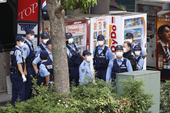 店員人質に男が立てこもり さいたまのネットカフェ 日本経済新聞 店員人質に男が立てこもり さいたまのネットカフェ 日本経済新聞
