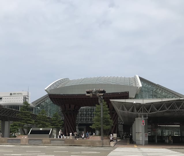 北陸3県人口 300万人割れ 金沢市は減少に転換 日本経済新聞 北陸3県人口 300万人割れ 金沢市は減少に転換 日本経済新聞