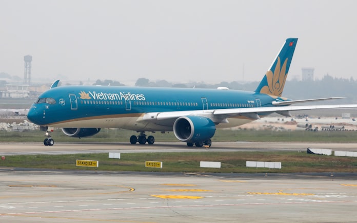 新型コロナ ベトナム航空 破綻の危機 コロナ対策 財政難響く 日本経済新聞 新型コロナ ベトナム航空 破綻の危機 コロナ対策 財政難響く 日本経済新聞