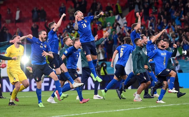 イタリア決勝へ サッカー欧州選手権 Pk戦でスペイン下す 日本経済新聞 イタリア決勝へ サッカー欧州選手権 Pk戦でスペイン下す 日本経済新聞
