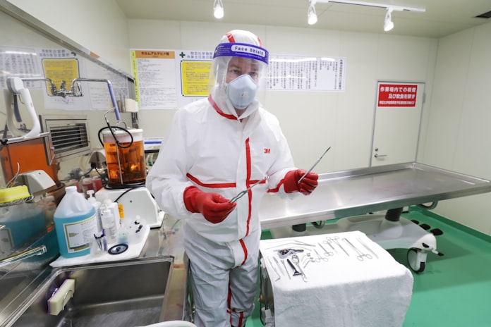 触れてお別れを コロナ葬儀 広がる遺体の衛生保全 日本経済新聞 触れてお別れを コロナ葬儀 広がる遺体の衛生保全 日本経済新聞