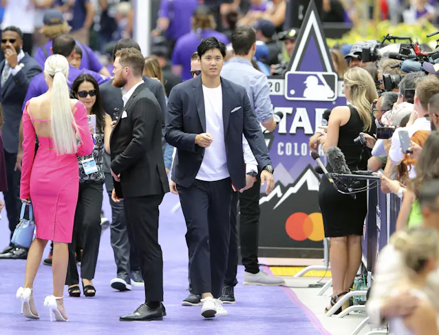 大谷 スーツ姿で登場 米球宴恒例レッドカーペット 日本経済新聞 大谷 スーツ姿で登場 米球宴恒例レッドカーペット 日本経済新聞