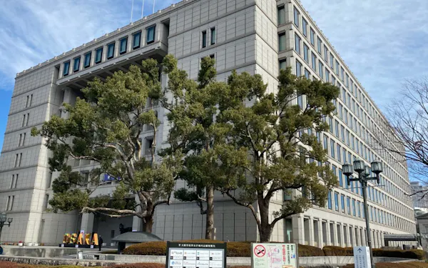 橋下市長 庁舎内で組合活動認めぬ 職員処分へ 日本経済新聞 橋下市長 庁舎内で組合活動認めぬ 職員処分へ 日本経済新聞
