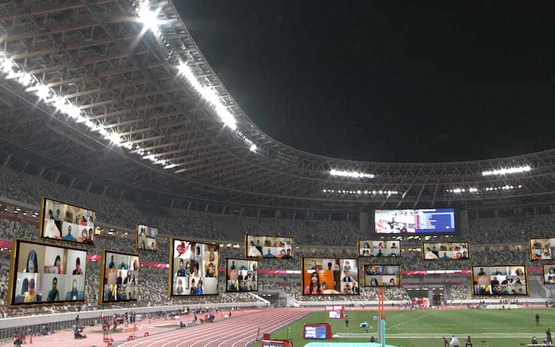 TBSは視聴者の自宅でのリモート応援を五輪中継に合成する(写真は5月に開催した陸上競技大会での様子) TBSは視聴者の自宅でのリモート応援を五輪中継に合成する(写真は5月に開催した陸上競技大会での様子)