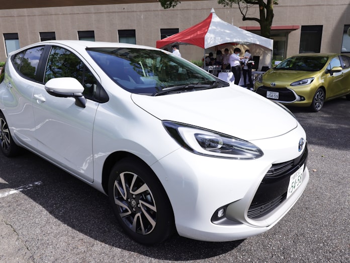 廃止 乗り越えアクアに新型車 法人需要3割の安定感 日本経済新聞 廃止 乗り越えアクアに新型車 法人需要3割の安定感 日本経済新聞