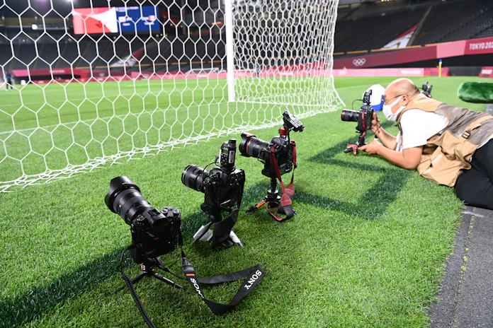 コロナ下の五輪熱戦 無人カメラ で静かに切り撮る 日本経済新聞 コロナ下の五輪熱戦 無人カメラ で静かに切り撮る 日本経済新聞