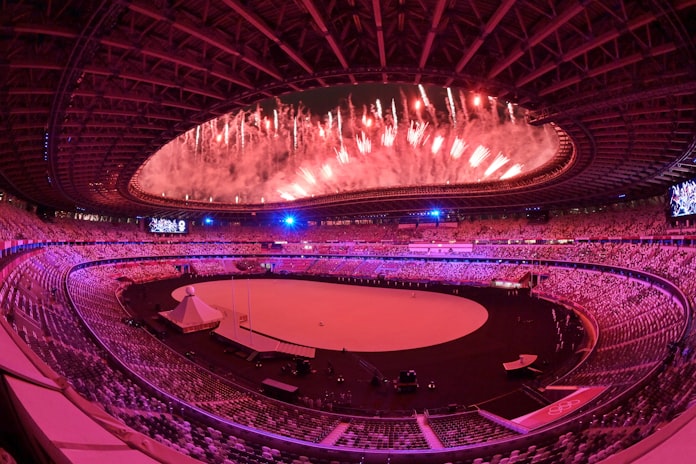 東京五輪が開幕 無観客で開会式 コロナ対策前面に 日本経済新聞 東京五輪が開幕 無観客で開会式 コロナ対策前面に 日本経済新聞