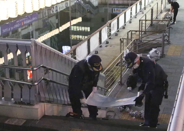 川に落とされた 男性死亡 大阪 道頓堀 けんかか 日本経済新聞 川に落とされた 男性死亡 大阪 道頓堀 けんかか 日本経済新聞