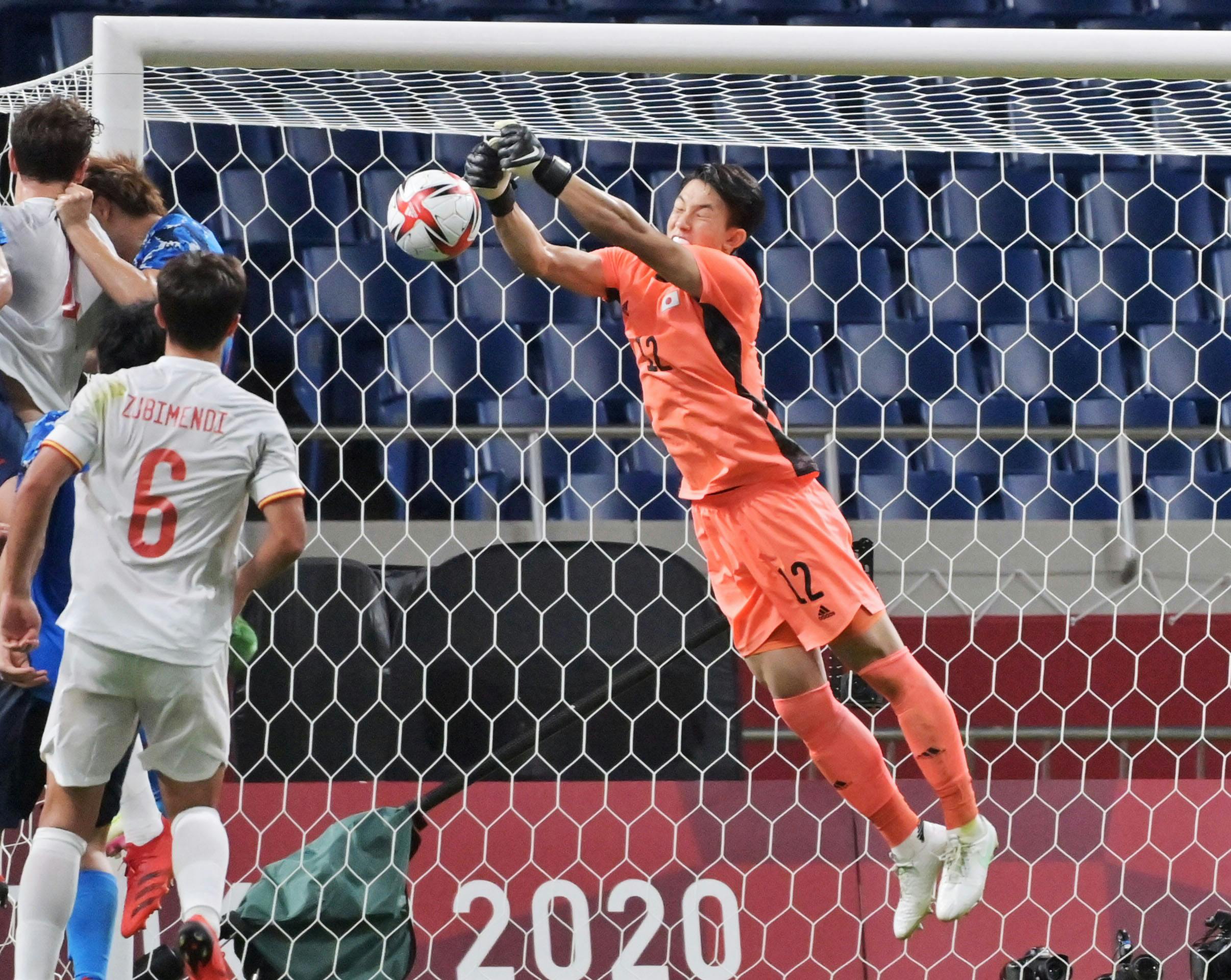 サッカー男子日本 スペインに惜敗 写真 日本経済新聞 サッカー男子日本 スペインに惜敗 写真 日本経済新聞