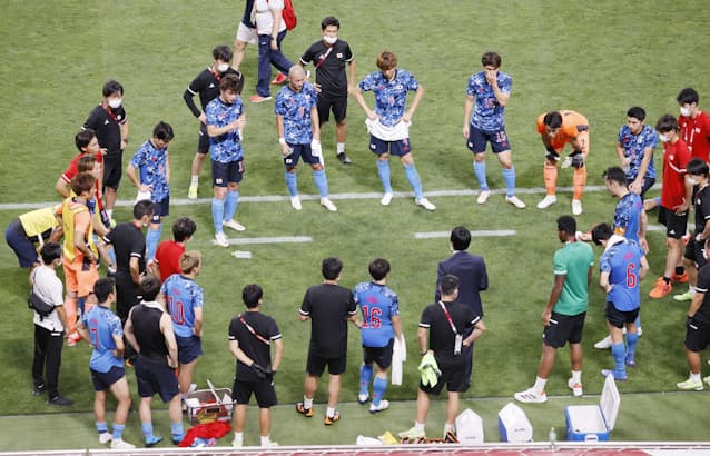 成長するサッカー五輪組 フル代表 大変わりの可能性 日本経済新聞 成長するサッカー五輪組 フル代表 大変わりの可能性 日本経済新聞