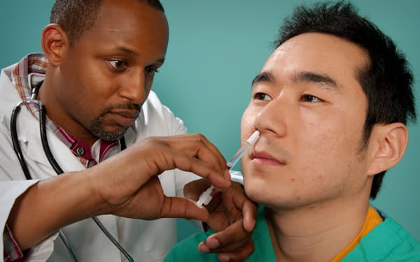 米国ではインフルエンザの鼻ワクチンが承認されている＝米CDC提供