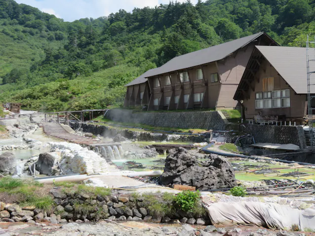 地域の宝を地域で守る 秋田 玉川温泉の事業再生 日本経済新聞