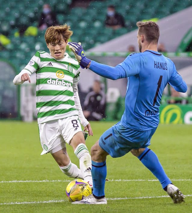 古橋は後半途中まで出場 サッカー欧州リーグ予選 日本経済新聞 古橋は後半途中まで出場 サッカー欧州リーグ予選 日本経済新聞