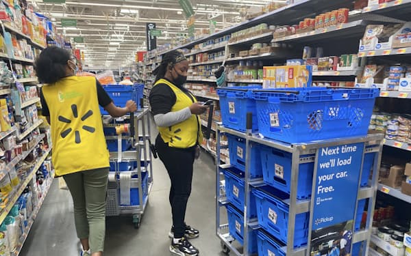 ウォルマートはオンライン注文の処理やピックアップに必要なシステムを中小企業に販売する