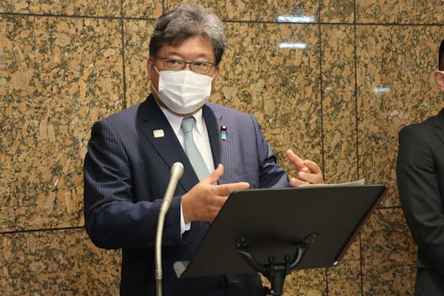 教員免許更新制 23年度にも廃止 指導力の向上なお課題 日本経済新聞 教員免許更新制 23年度にも廃止 指導力の向上なお課題 日本経済新聞