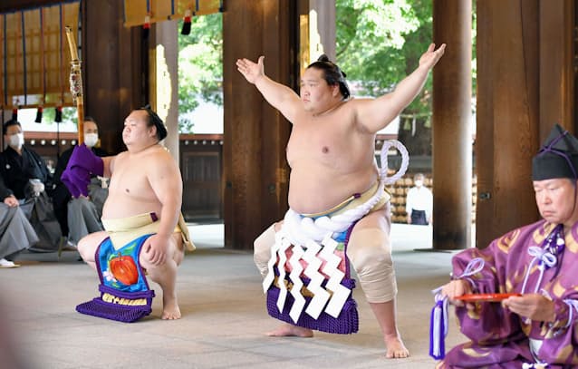 新横綱照ノ富士 明治神宮で奉納土俵入り 不知火型を披露 日本経済新聞 新横綱照ノ富士 明治神宮で奉納土俵入り 不知火型を披露 日本経済新聞
