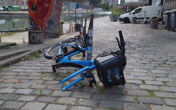 汚れたパリ 花の都で続くゴミとの戦い 日本経済新聞 汚れたパリ 花の都で続くゴミとの戦い 日本経済新聞