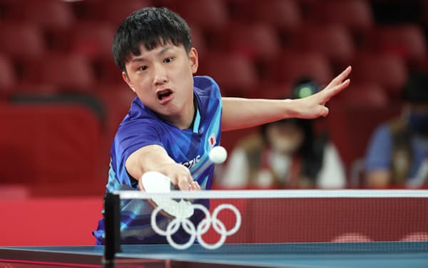 卓球 張本智和 天才少年 猛練習で歩んだ大人への道 日本経済新聞 卓球 張本智和 天才少年 猛練習で歩んだ大人への道 日本経済新聞