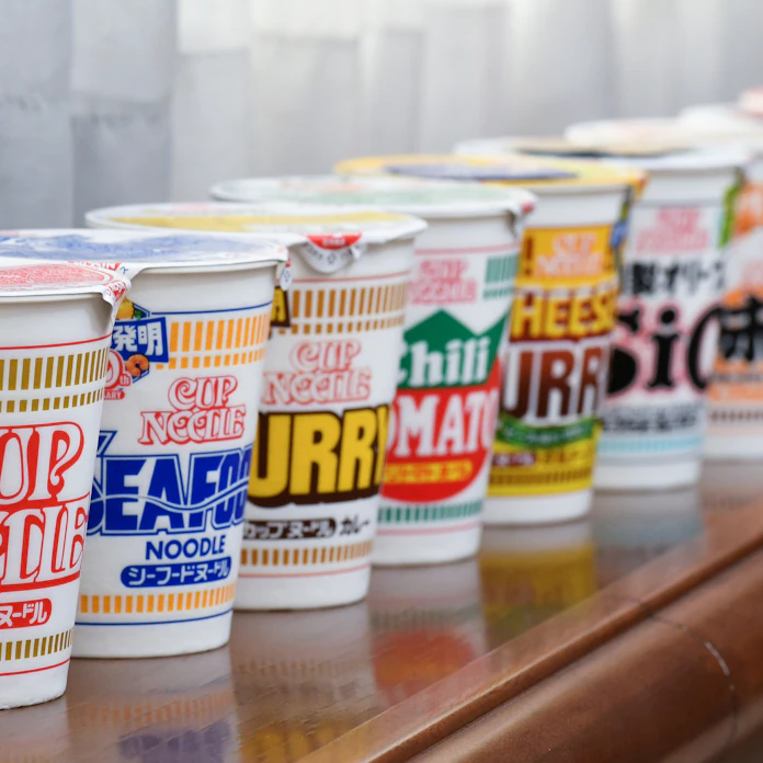 打倒カップヌードル 日清食品社長の決意 18日で50年 日本経済新聞 打倒カップヌードル 日清食品社長の決意 18日で50年 日本経済新聞