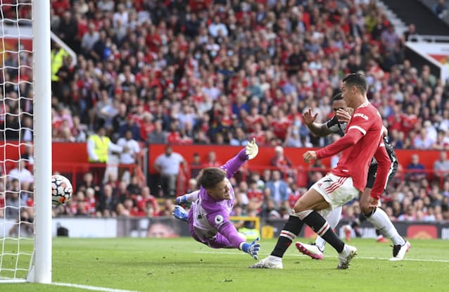 ロナルドがマンu復帰戦で2得点 チームの勝利に貢献 日本経済新聞 ロナルドがマンu復帰戦で2得点 チームの勝利に貢献 日本経済新聞