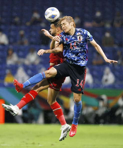 サッカー日本 メンバー刷新で攻撃のテンポアップを 日本経済新聞 サッカー日本 メンバー刷新で攻撃のテンポアップを 日本経済新聞