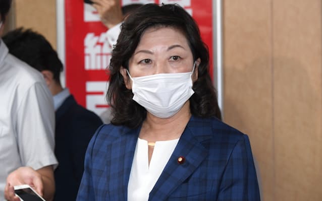 自民党総裁選 野田聖子氏が出馬表明 4氏の争いに 日本経済新聞 自民党総裁選 野田聖子氏が出馬表明 4氏の争いに 日本経済新聞