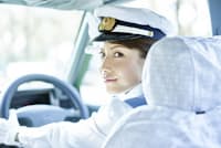 タクシー車内の言動は意外に同乗者からみられている(写真はイメージ) =PIXTA タクシー車内の言動は意外に同乗者からみられている(写真はイメージ) =PIXTA