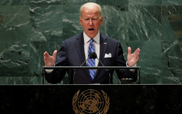 国連総会で演説するバイデン米大統領（21日、ニューヨーク）＝ロイター