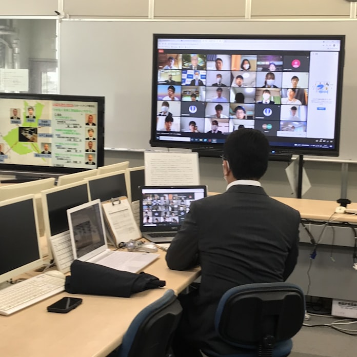 茨城でit人材の一貫教育始動 水戸工高1年生40人受講 日本経済新聞 茨城でit人材の一貫教育始動 水戸工高1年生40人受講 日本経済新聞