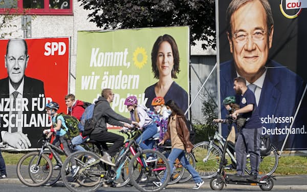 ドイツでは26日の総選挙後、各党による連立交渉が始まる（23日、ドイツ西部ゲルゼンキルヘン）＝AP