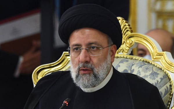 イランのライシ大統領は反米強硬派で、核合意の再建に向けた交渉は難航が予想される＝ロイター