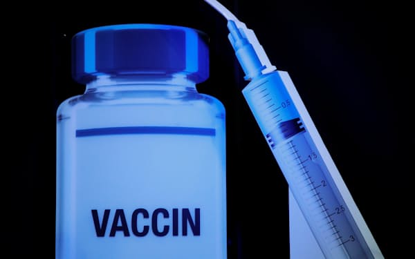 フランスの医療関係者は９月中旬までにワクチン接種を受けることが義務付けられた＝ロイター