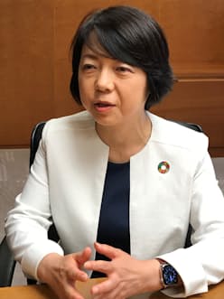 やるしかない 仕事黙々と 折れないキャリア Nikkei Style やるしかない 仕事黙々と 折れないキャリア Nikkei Style