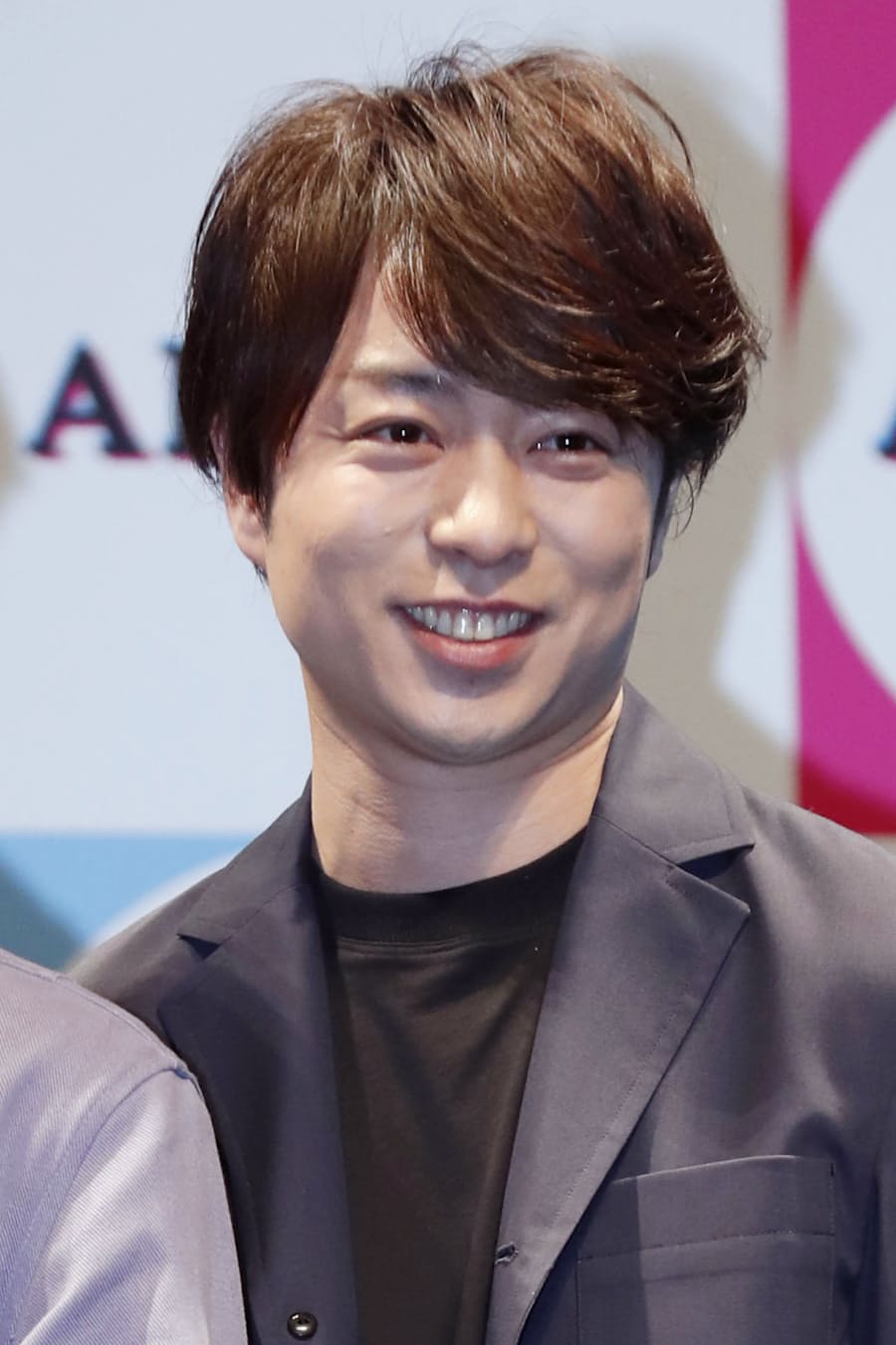 嵐の桜井さん 相葉さんがそれぞれ結婚 日本経済新聞 嵐の桜井さん 相葉さんがそれぞれ結婚 日本経済新聞