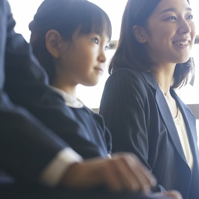 共働きで小学校受験、挑戦するには ママ編集者座談会 - 日本経済新聞