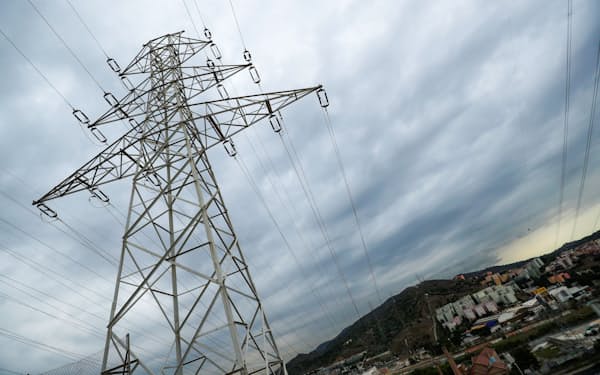 スペインでは電気料金が高騰している（９月29日、バルセロナ近郊）＝ロイター