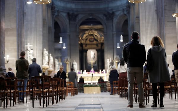 フランスのカトリック教会がスキャンダルに揺れている（2020年11月、パリ）＝ロイター
