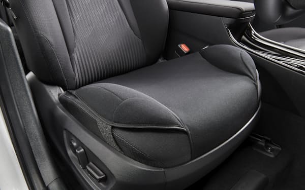トヨタ自動車が発売した「安心ドライブサポートクッション」