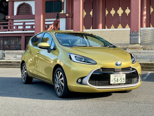 トヨタ新型アクア キャラ変 内装も走りも高級路線 Nikkei Style トヨタ新型アクア キャラ変 内装も走りも高級路線 Nikkei Style